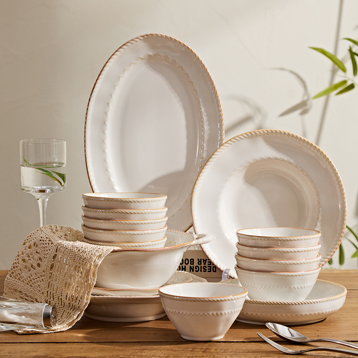 窑变釉下彩复古白色陶瓷饭碗家用瓷碗盘小红书高颜值陶瓷碗碟套装